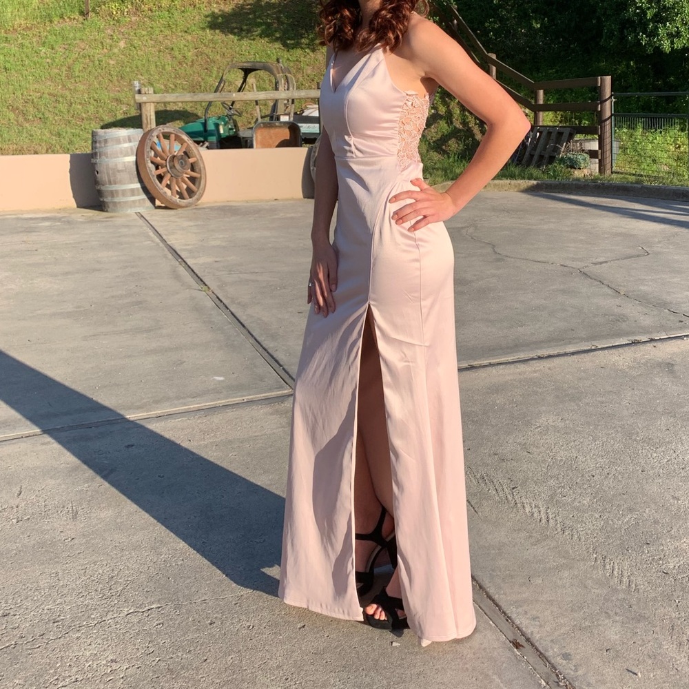 Selling prom dress!